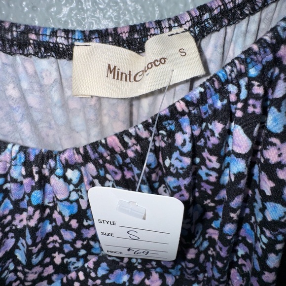 NWT Mint & Coco Floral Mini Dress – Size S 🌸 - Picture 3 of 4